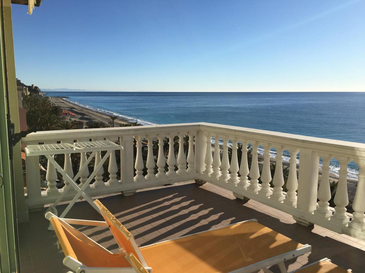 La Villetta Appartamenti Per Vacanze Finale Ligure Buitenkant foto