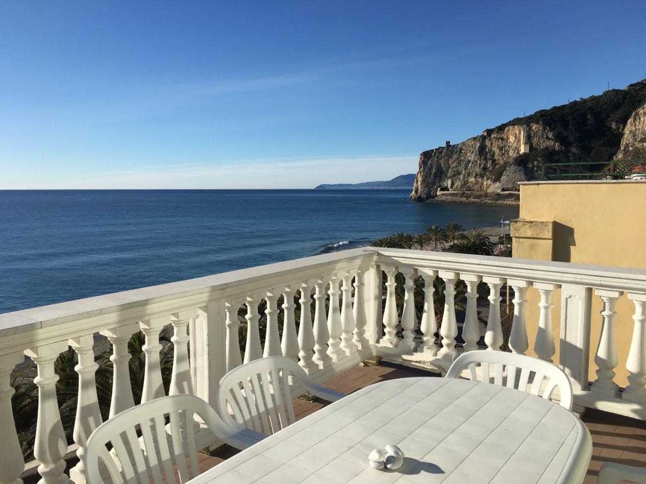 La Villetta Appartamenti Per Vacanze Finale Ligure Buitenkant foto